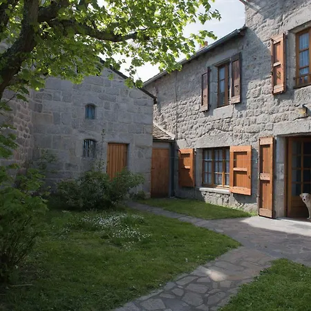 De France 6/7 Personnes Au Fau De Peyre-en-Aubrac