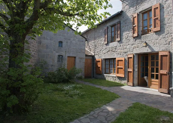 De France 6/7 Personnes Au Fau De Peyre-en-Aubrac
